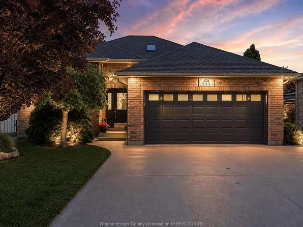 944 Imperial Cres, Windsor, ON N9G 2T2