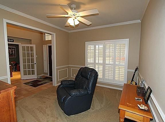 3rd image of 607 Shasta Ct