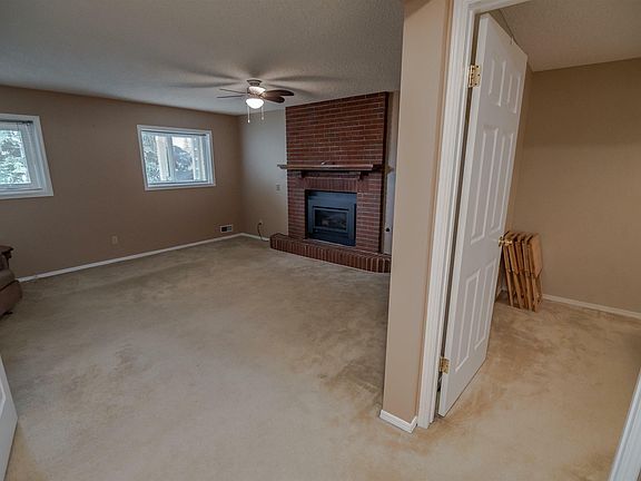 5th image of 159 Saint Andrews Dr