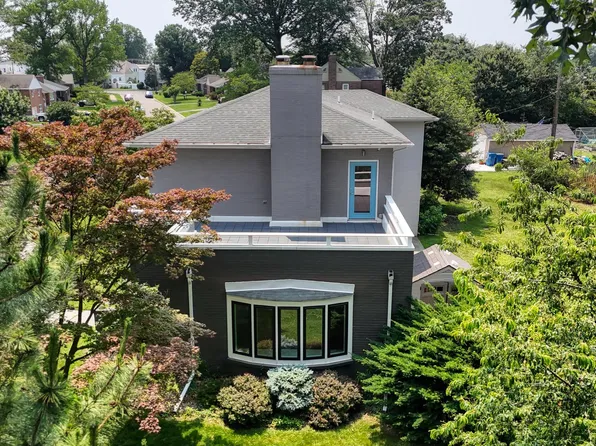 225 Dupont Cir, Wilmington, DE 19809