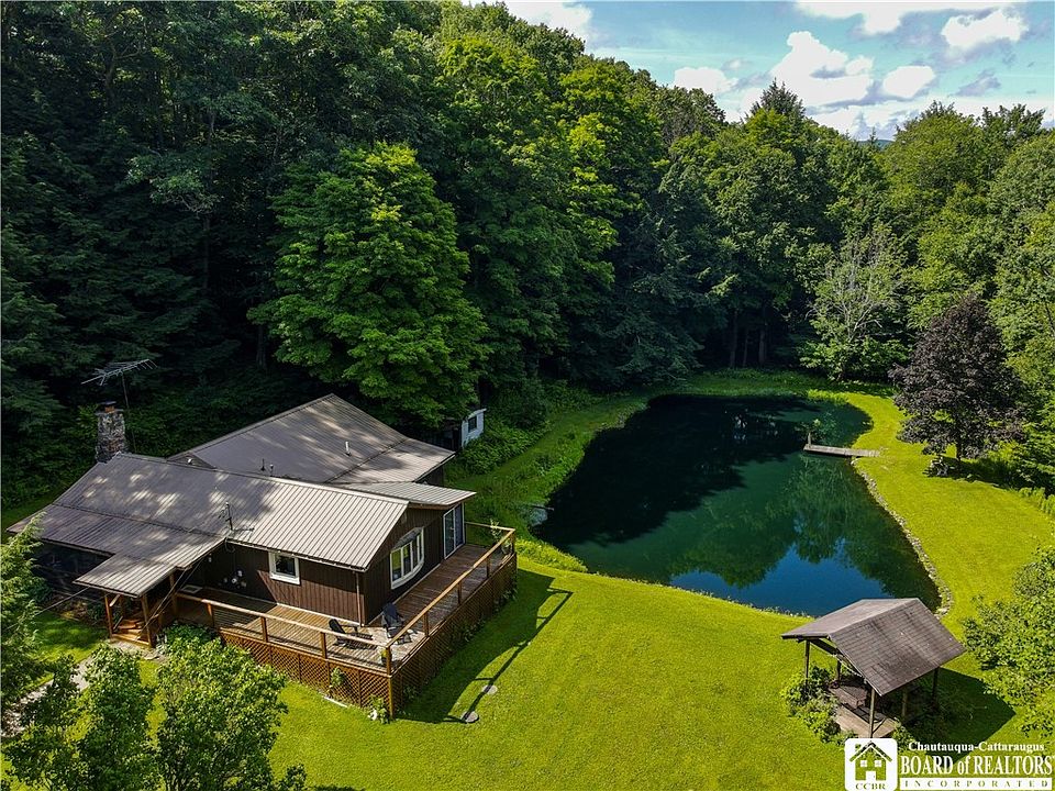 1st image of 738 Butternut Brook Rd