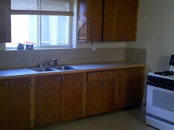 4th image of 1615 Gilpin St APT 1