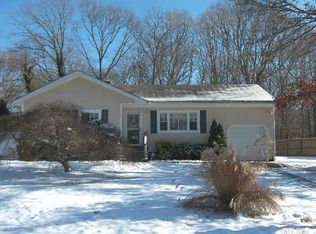 43 Shenandoah Blvd, Port Jefferson Station, NY 11776