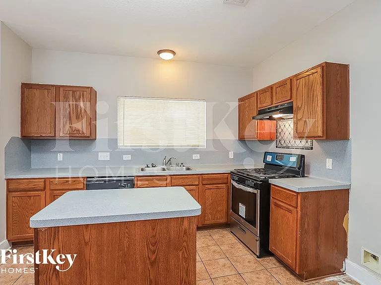 19308 Stars Hollow Dr — Photo 6
