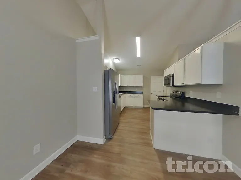 956 Ashland Ave — Photo 4