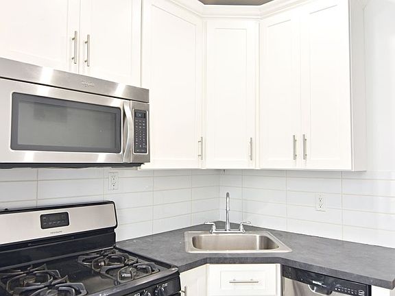 3rd image of 145 Edgecombe Ave #2E