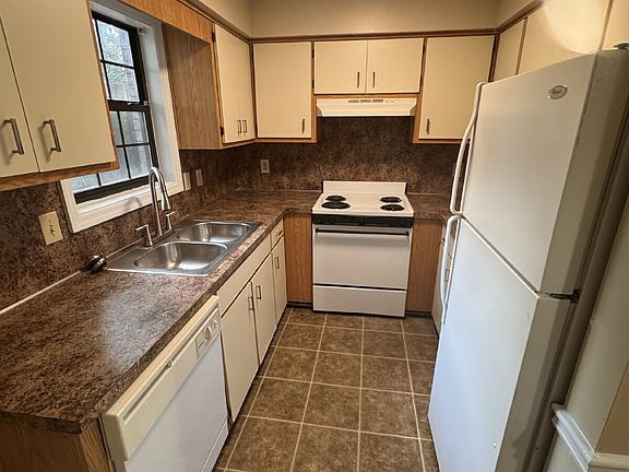 4th image of 2215 17th Ave APT 1
