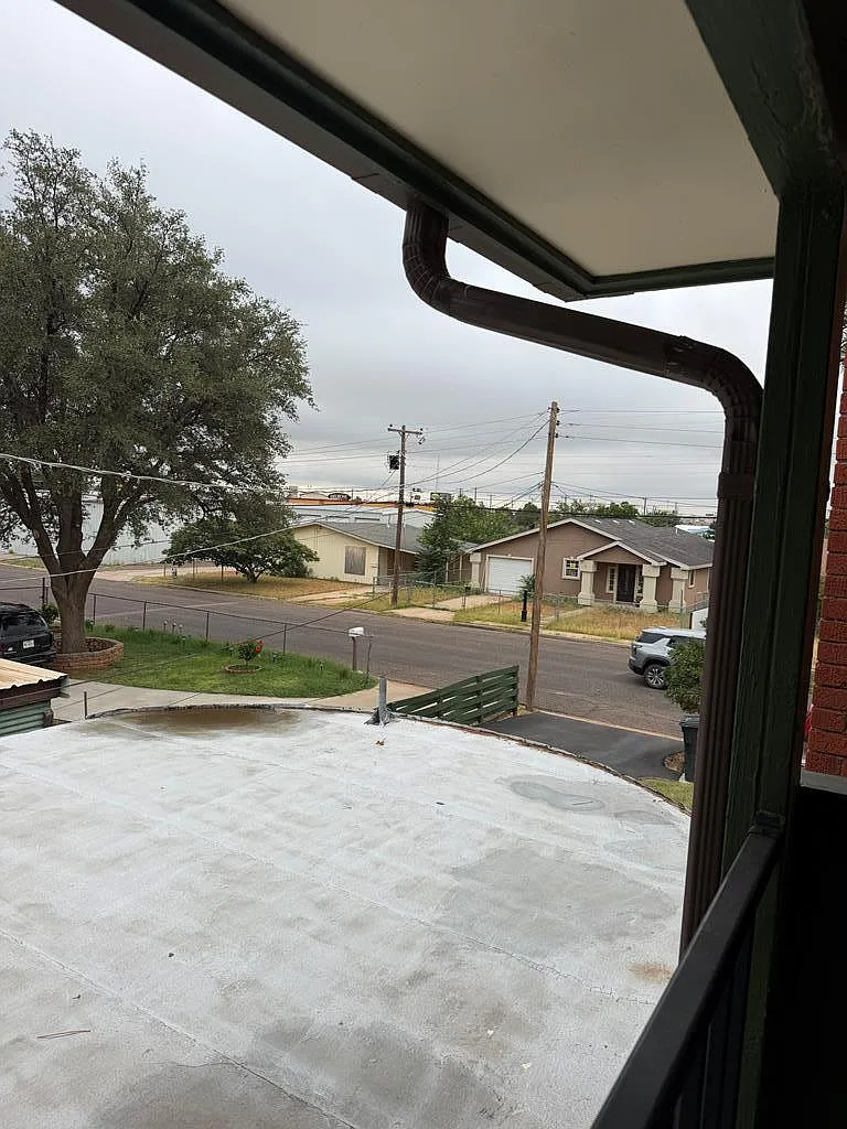 1 bed, 1.0 bath, $1,400 — Photo 3