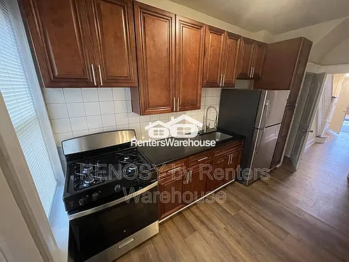 2855 W Cold Spring Ln Photo 1