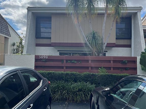 5th image of 3090 Bermwood Ln #239