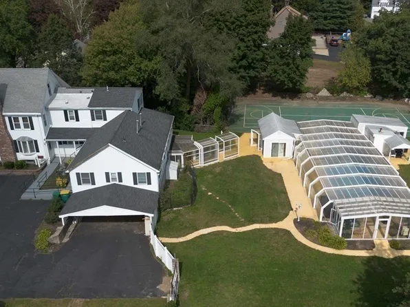 768 Neponset St, Norwood, MA 02062