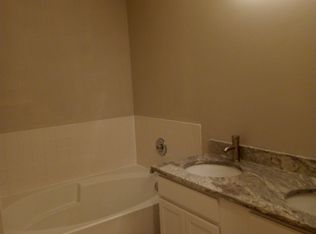 691 Fieldcrest Dr UNIT C, South Elgin, IL 60177