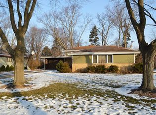 3138 Bellwood Ln, Glenview, IL