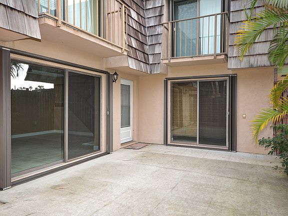 2nd image of 425 E Waverly Pl APT 4D