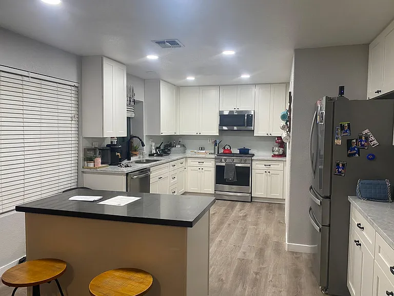 904 Tanner Ct — Photo 4