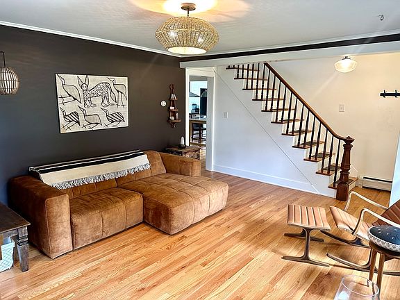 4th image of 42 Bliss St