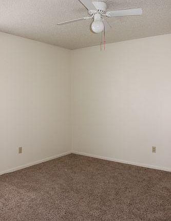 4th image of 405 Summer Ct #D