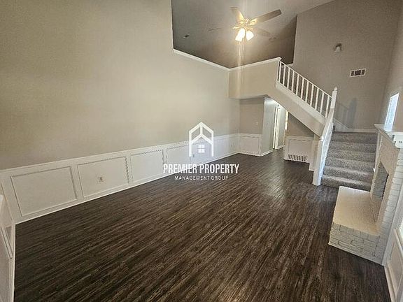 3rd image of 6369 Hunters Place Dr