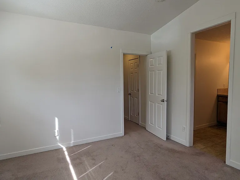 Halsey East Townhomes — Photo 296