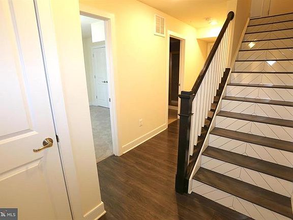5th image of 22616 Tate St