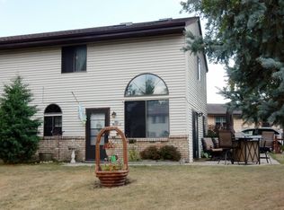N60W23271 Teakwood Ct, Sussex, WI 53089