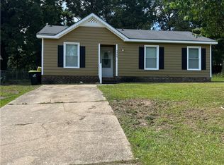 3309 Arrowhead Rd, Spring Lake, NC 28390
