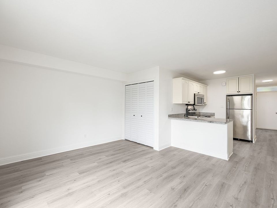 1st image of 940 Guerrero St APT 2