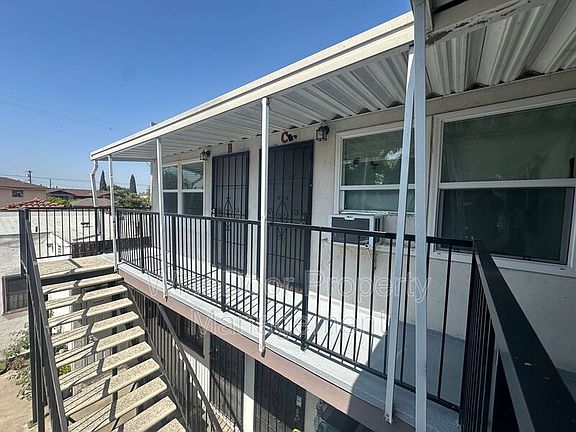 3rd image of 2752 E 58th St APT B