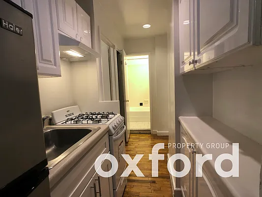 Rented by Oxford Property Group | media 22