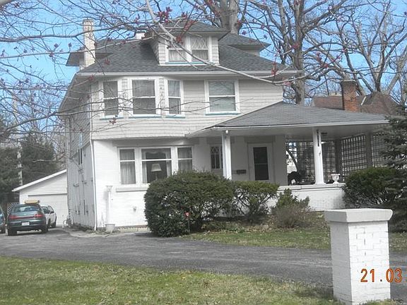 2nd image of 15710 Lake Ave
