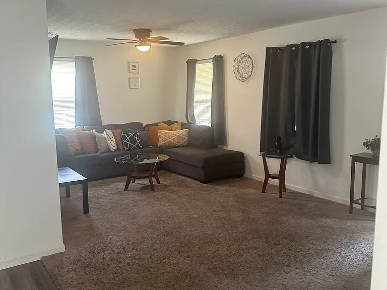 1173 Moton Ave SW — Photo 3