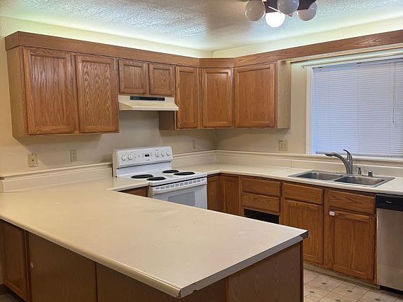 3rd image of 11434 Heritage Ct APT 5