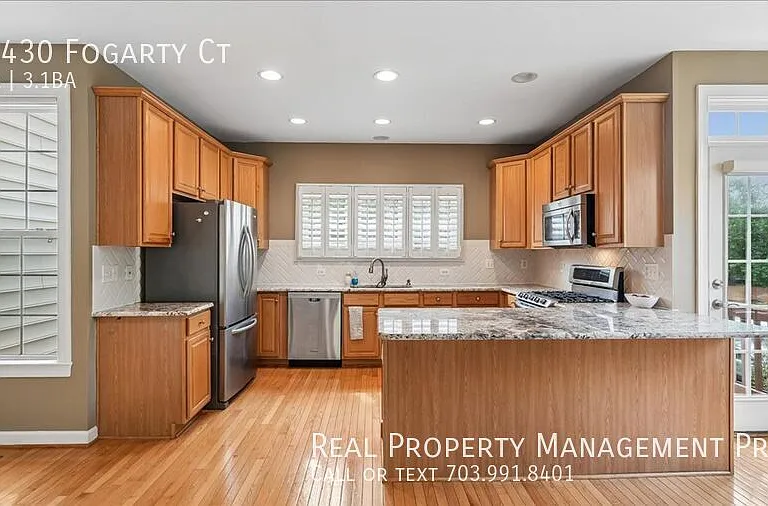 11430 Fogarty Ct — Photo 8