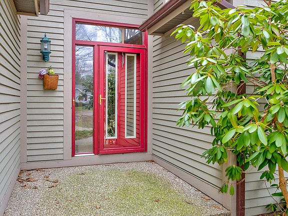 3rd image of 17864 Hidden Acres Ln