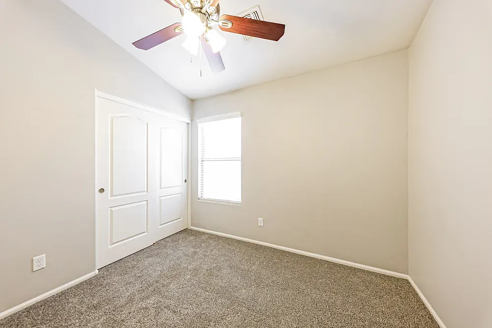 3 bed, 1420 sqft, $4,500 — Photo 3