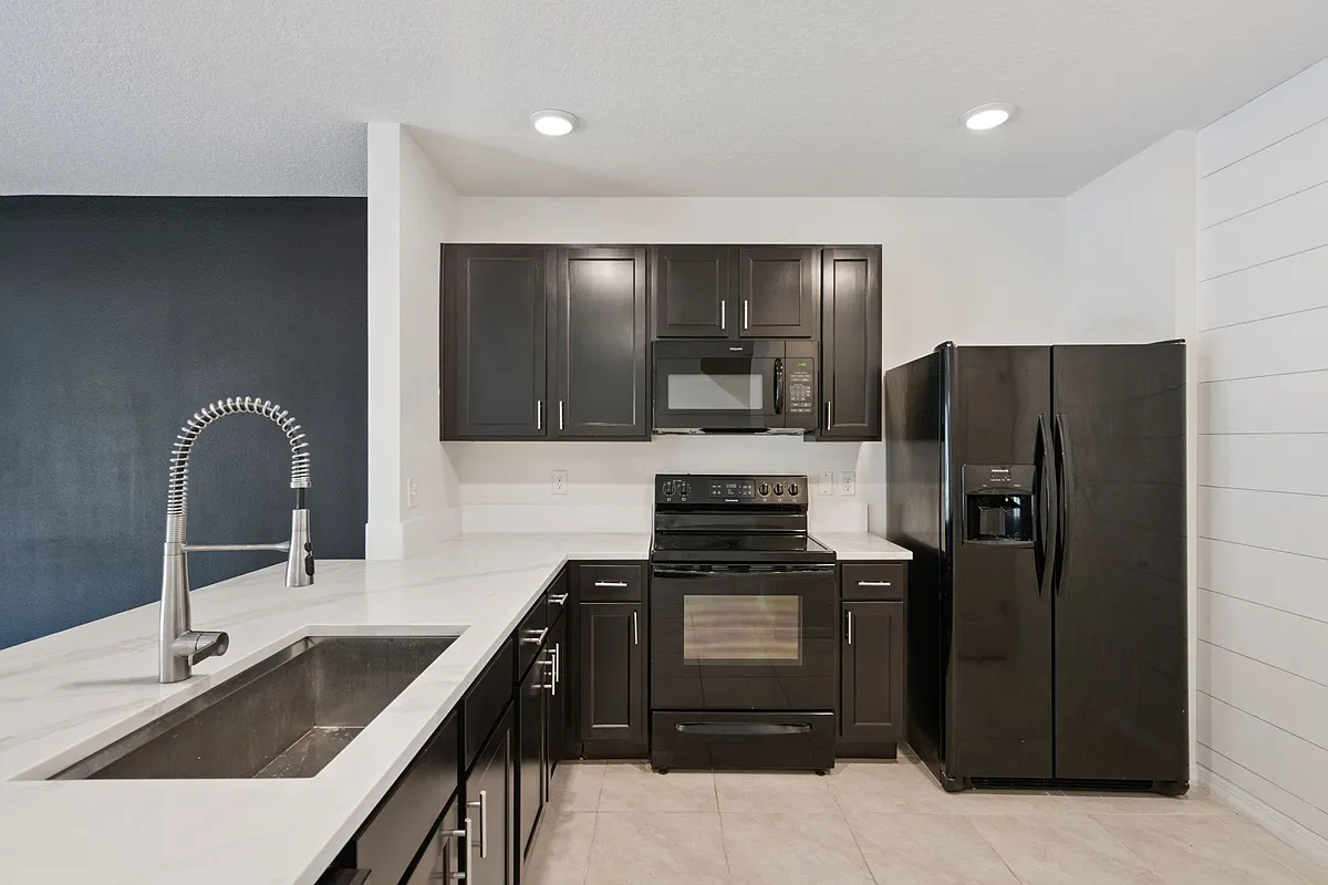 Building Photo - 9030 Carlotta Way