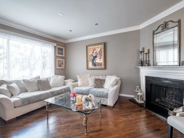 16 Marina Ky, Secaucus, NJ 07094