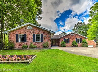 1400 S Baldwin Rd, Lake Orion, MI 48360