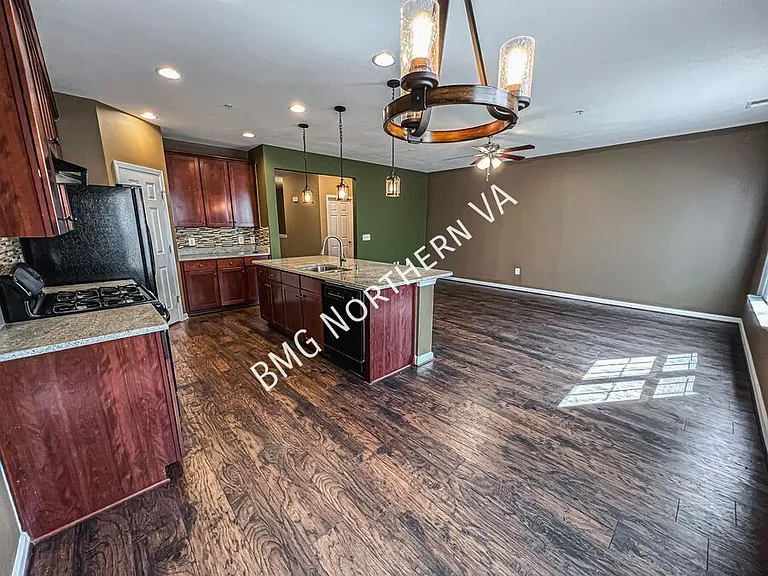 9535 Center St — Photo 11