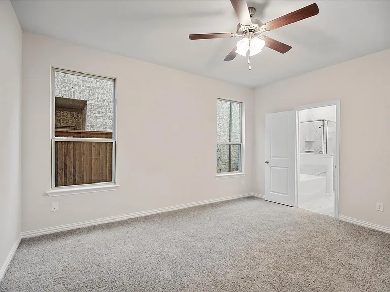 2036 Almassera Dr — Photo 12