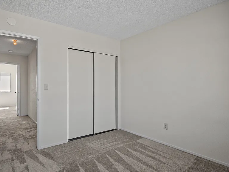 321 Brookshire Ct — Photo 23
