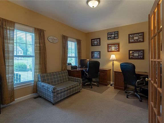 5th image of 5563 Brook Run Dr