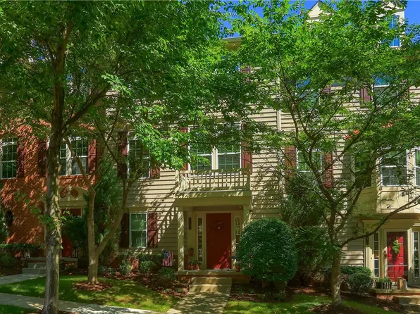 142 Lewisham Rd, Cranberry Township, PA 16066