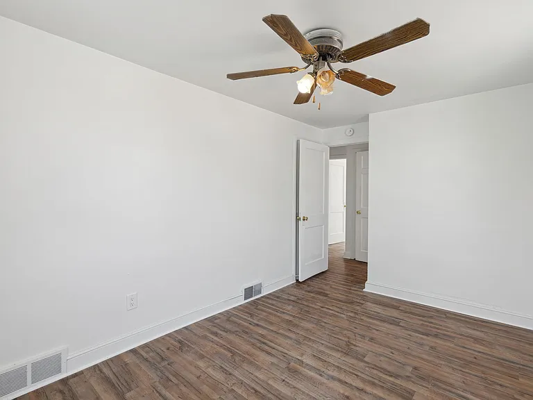 214 Westbridge Rd — Photo 19