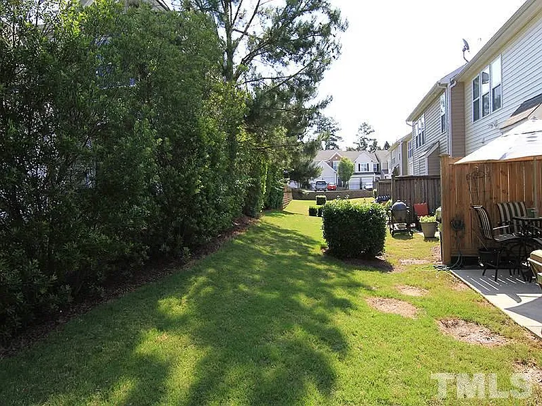 8626 Thunderwood Dr — Photo 15