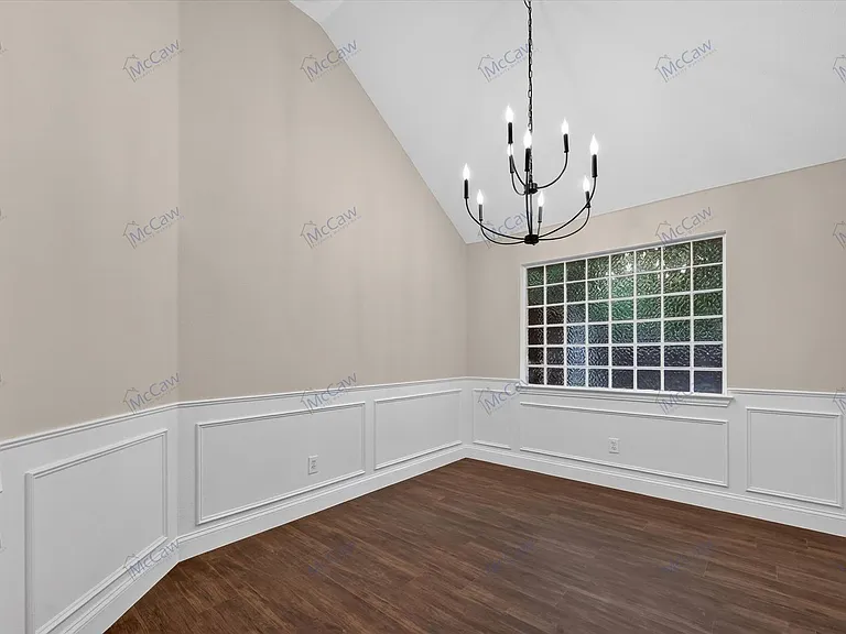 739 Kilbridge Ln — Photo 9