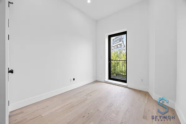 Rented by Skyhigh Realty NYC LLC | media 5