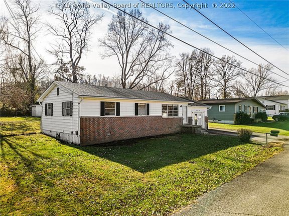 2nd image of 3306 Maywood Dr