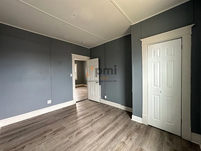 416 E 9th St #2 — Photo 24