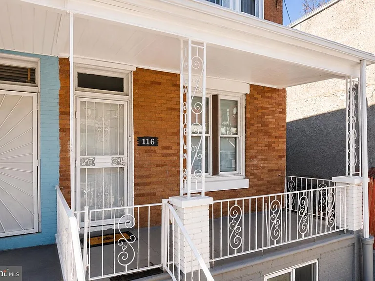 116 N Salford St — Photo 3